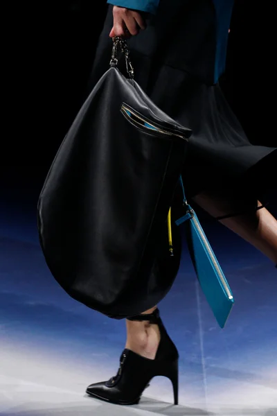 Look 12